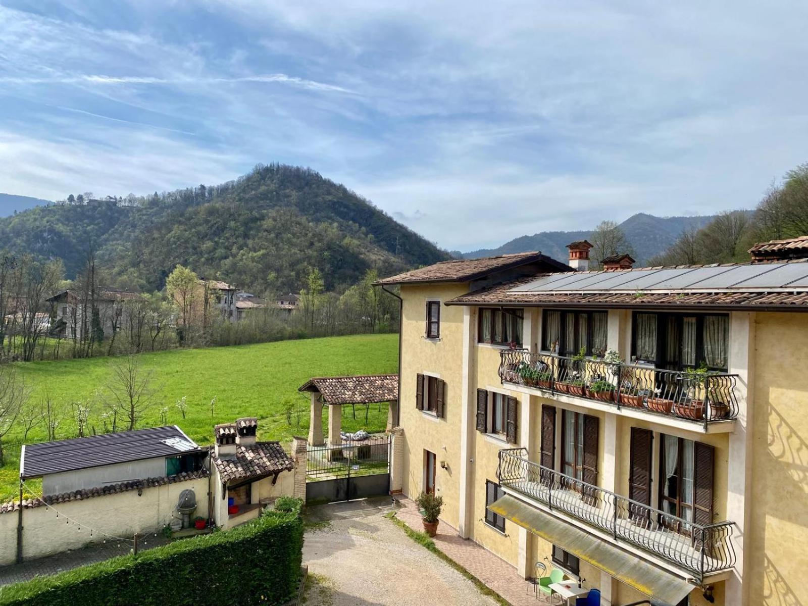 Agriturismo Rocca Dei Marchesi Sabbio Chiese Luaran gambar